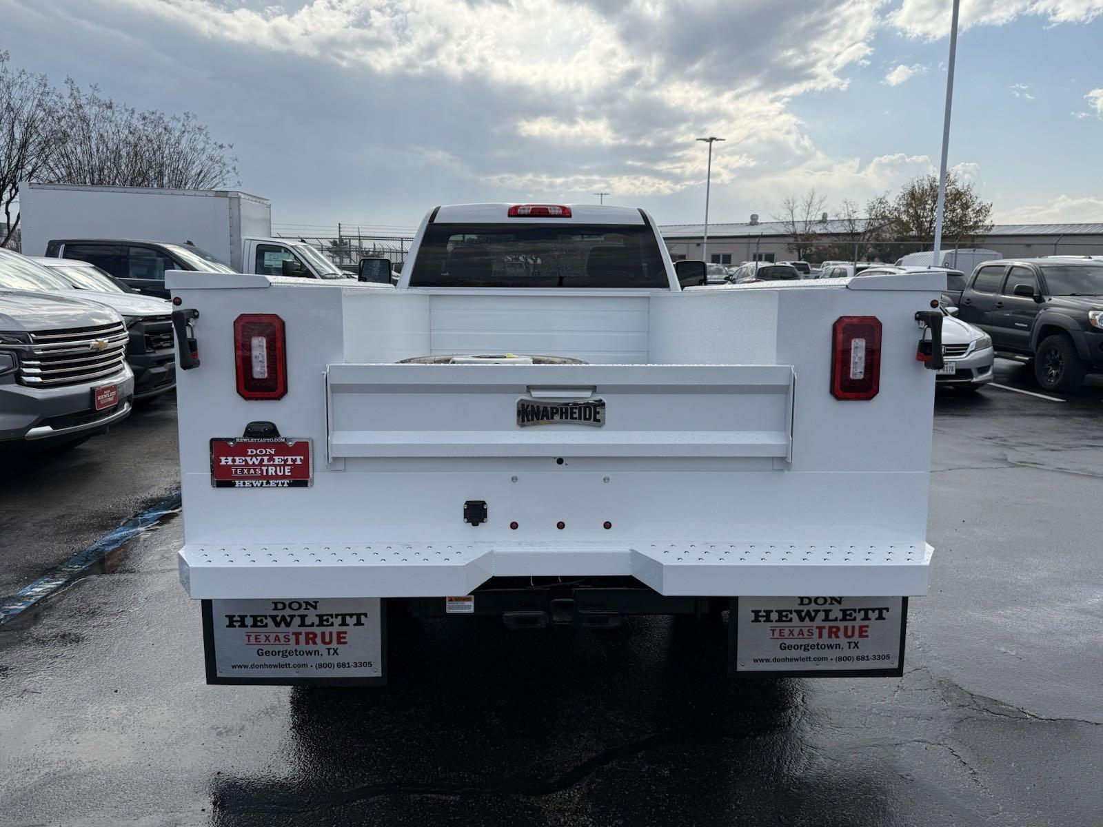 2025 Chevrolet Silverado 3500 HD Chassis Cab Vehicle Photo in GEORGETOWN, TX 78626-7508
