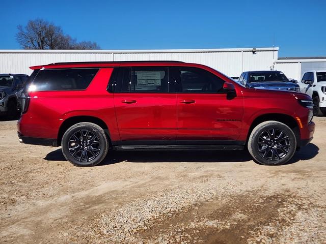 2025 Chevrolet Suburban Vehicle Photo in PARIS, TX 75460-2116