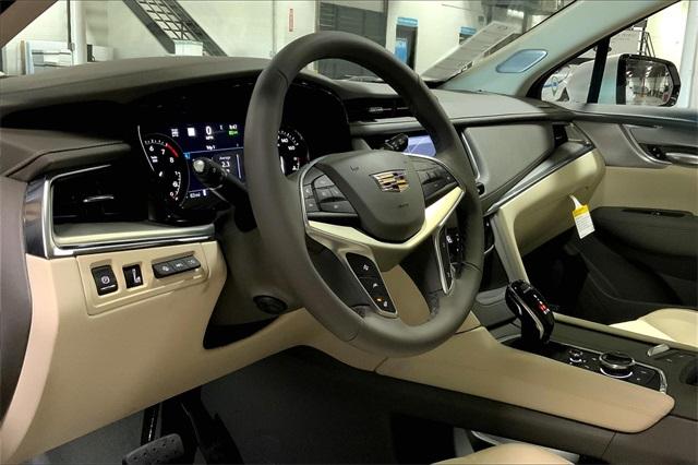 2025 Cadillac XT5 Vehicle Photo in KANSAS CITY, MO 64114-4545