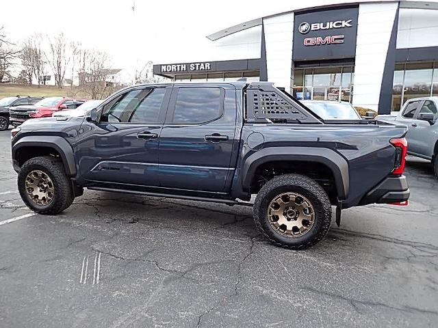 2024 Toyota Tacoma 4WD Vehicle Photo in ZELIENOPLE, PA 16063-2910