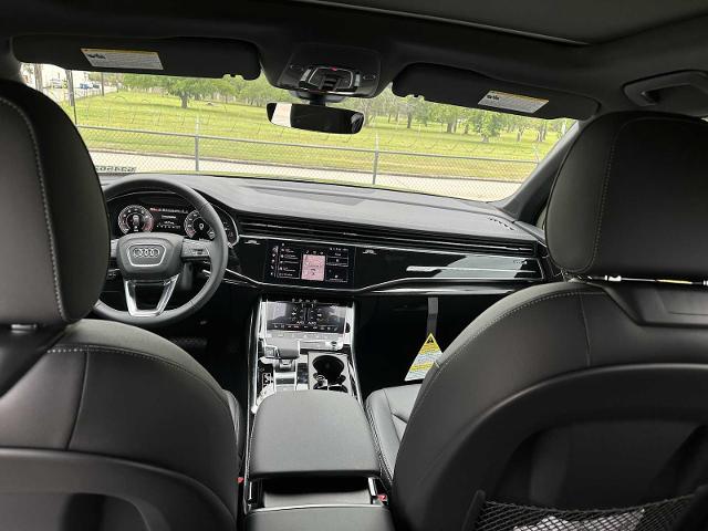 2025 Audi Q7 Vehicle Photo in HOUSTON, TX 77090