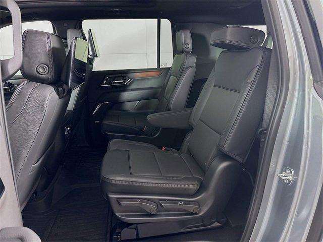 2025 GMC Yukon XL Vehicle Photo in PUYALLUP, WA 98371-4149