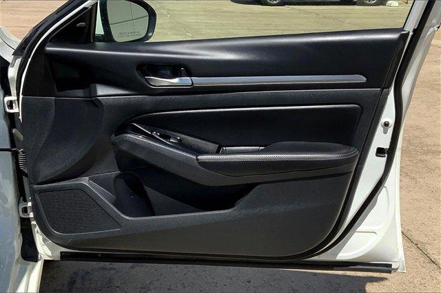 2023 Nissan Altima Vehicle Photo in TOPEKA, KS 66609-0000