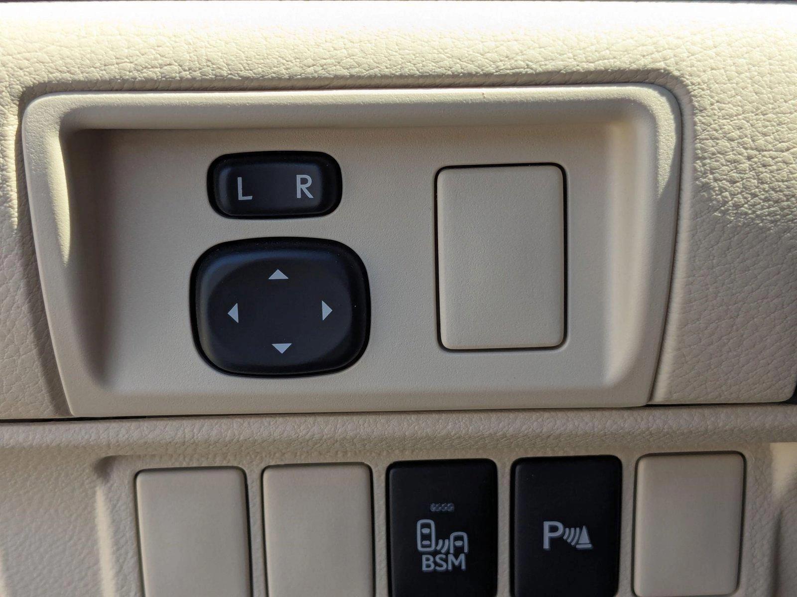 2013 Lexus ES 300h Vehicle Photo in Clearwater, FL 33761