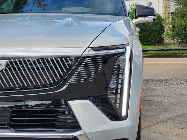 2025 Cadillac Escalade IQ Vehicle Photo in HOUSTON, TX 77079