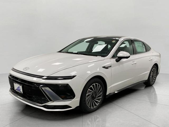 2025 Hyundai SONATA Hybrid Vehicle Photo in Appleton, WI 54913