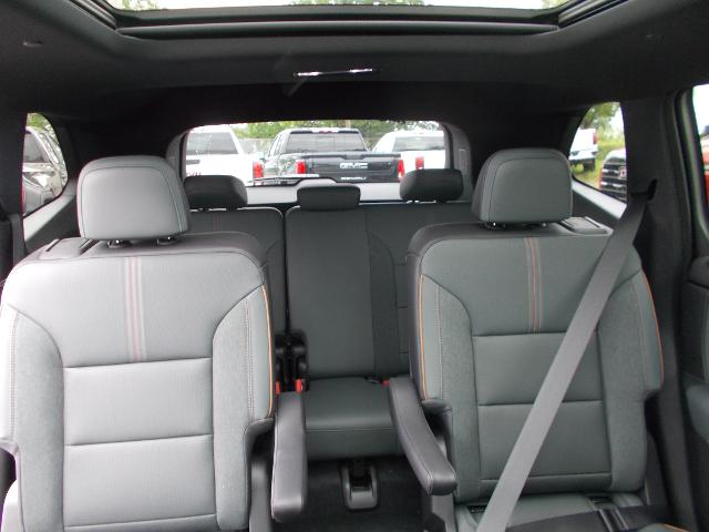 2025 GMC Acadia Vehicle Photo in LOWELL, MA 01852-4336