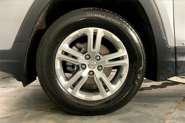 2024 GMC Terrain Vehicle Photo in KANSAS CITY, MO 64114-4545