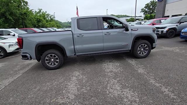 2024 GMC Sierra 1500 Vehicle Photo in Pleasant Hills, PA 15236