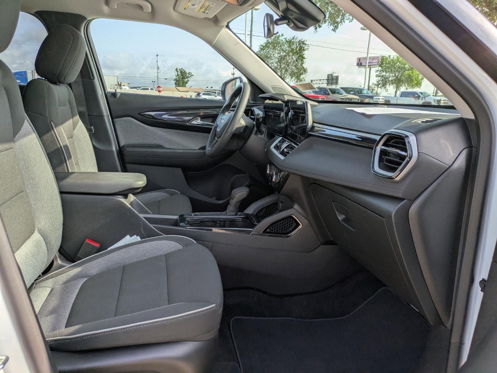 2025 Chevrolet Trailblazer Vehicle Photo in SELMA, TX 78154-1460