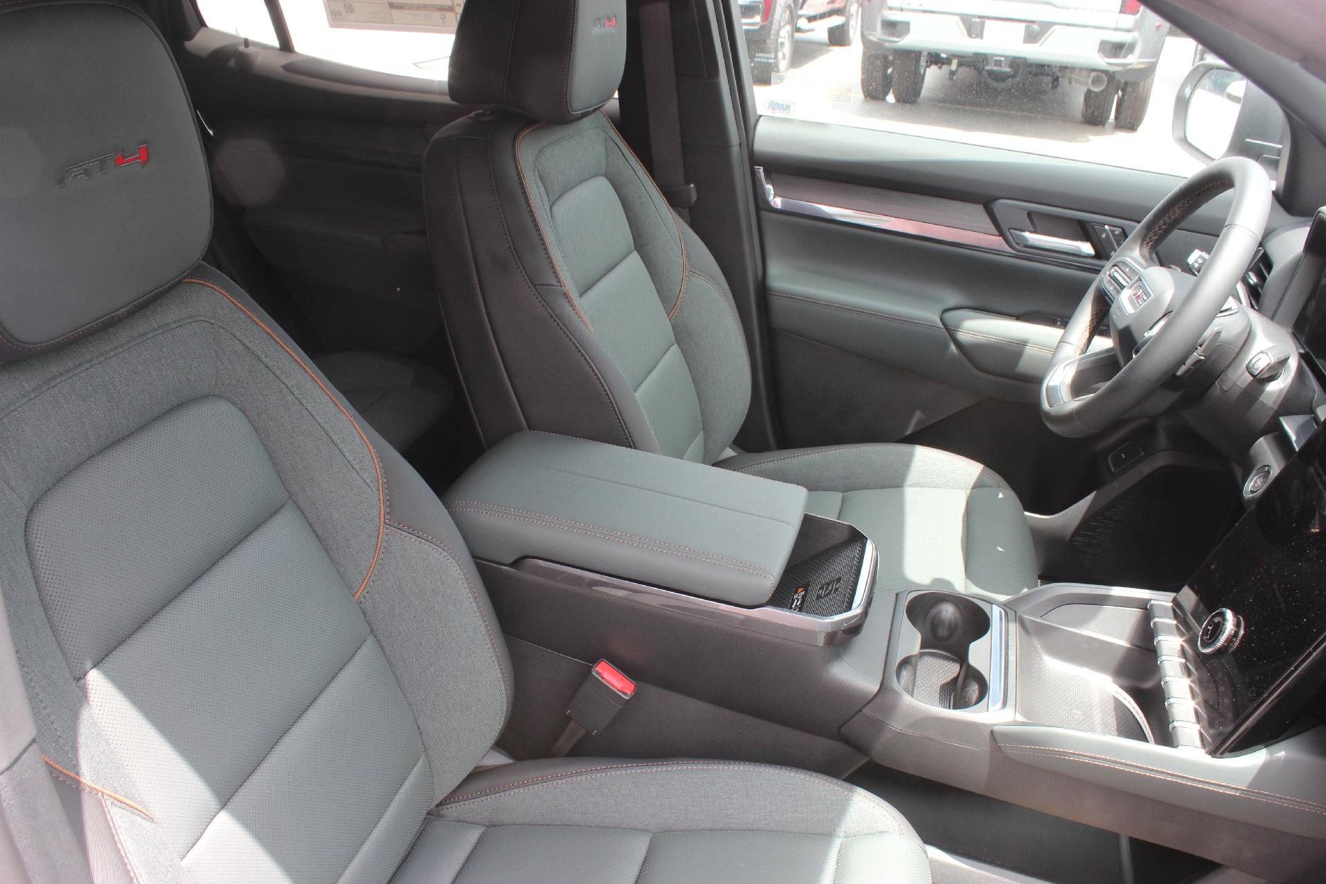2026 GMC Terrain Vehicle Photo in AURORA, CO 80012-4011
