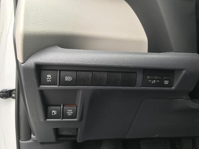 2023 Toyota Sienna Vehicle Photo in GREEN BAY, WI 54303-3330