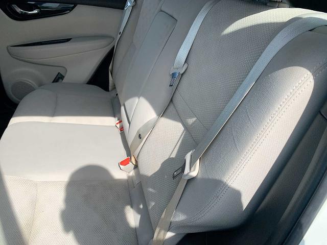 2017 Nissan Rogue Sport Vehicle Photo in MOON TOWNSHIP, PA 15108-2571