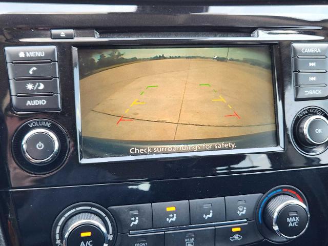 2022 Nissan Rogue Sport Vehicle Photo in DENTON, TX 76210-9321