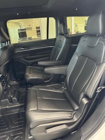 2024 Jeep Grand Cherokee L Vehicle Photo in Peoria, IL 61615