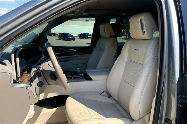 2023 Cadillac Escalade Vehicle Photo in KANSAS CITY, MO 64114-4545