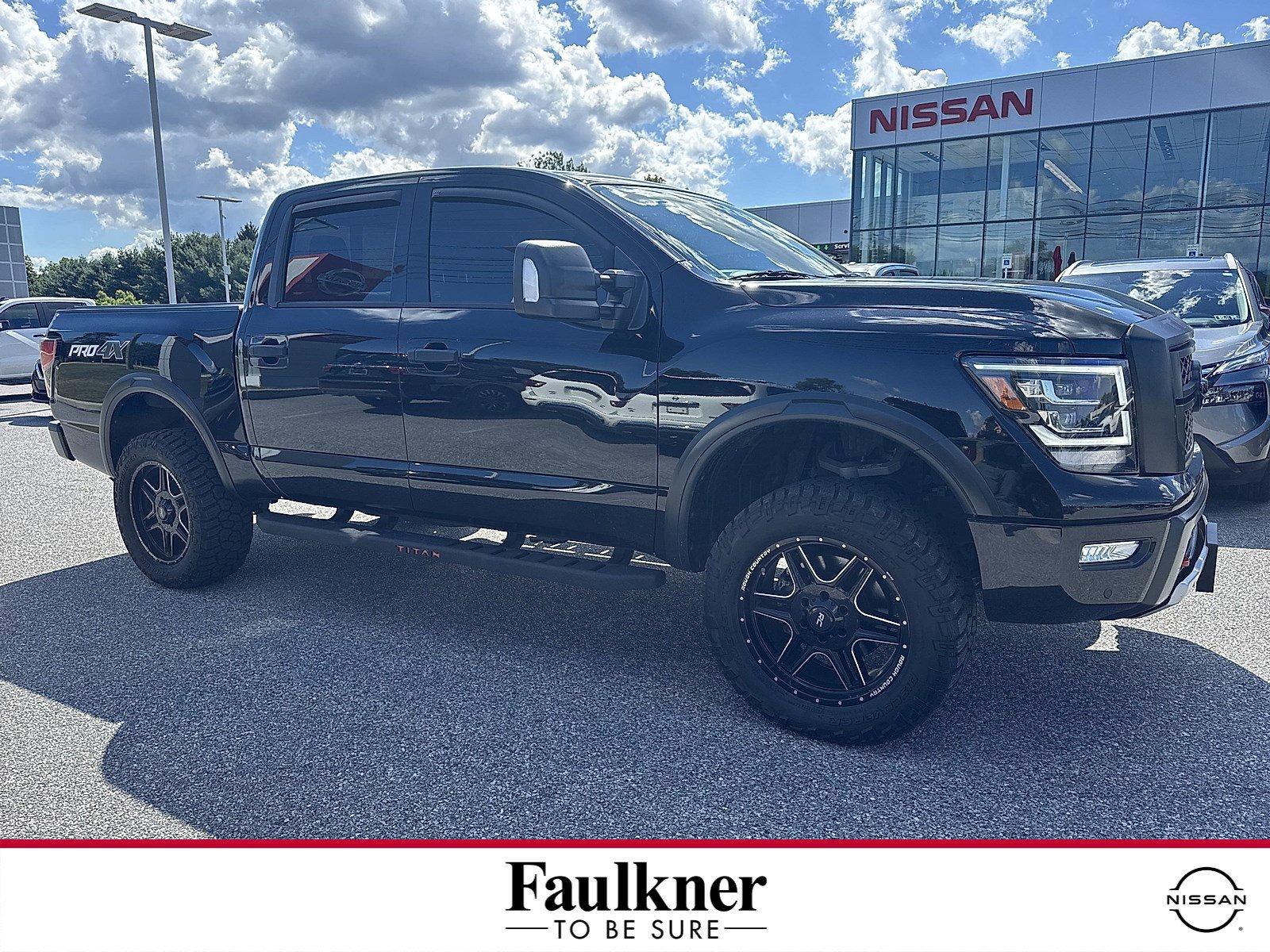 2024 Nissan Titan Vehicle Photo in Mechanicsburg, PA 17050-2306