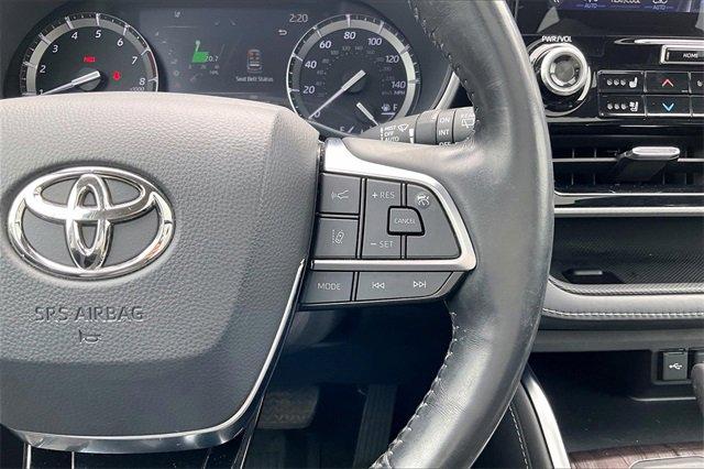 2021 Toyota Highlander Vehicle Photo in INDEPENDENCE, MO 64055-1314