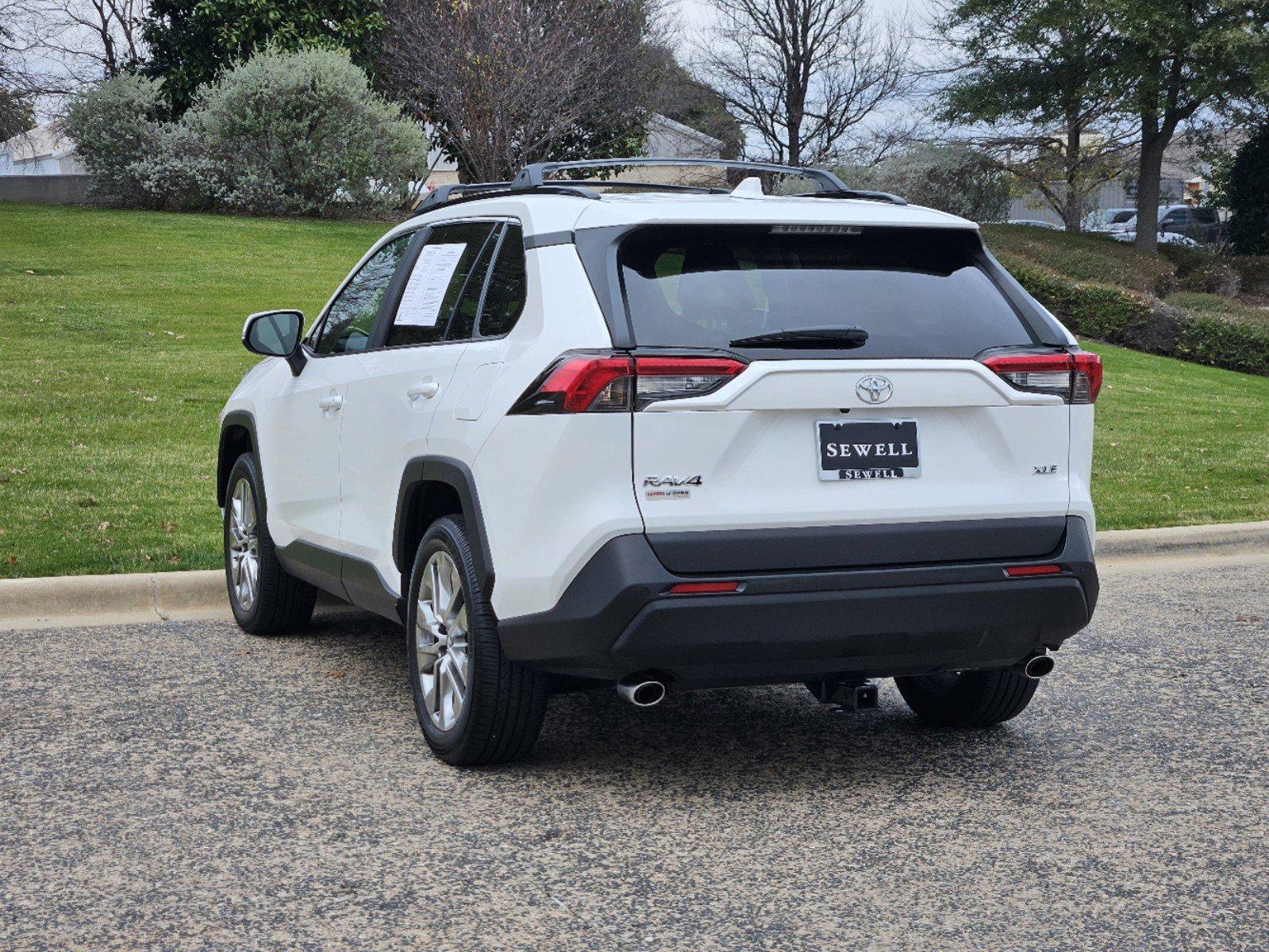 2019 Toyota RAV4 Vehicle Photo in FORT WORTH, TX 76132