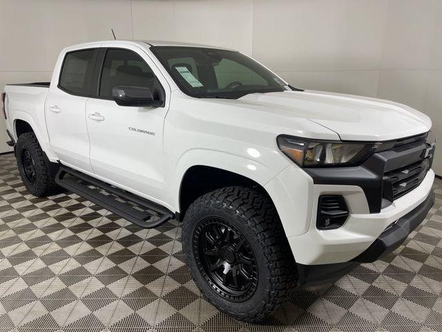 2024 Chevrolet Colorado Vehicle Photo in PHOENIX, AZ 85014-3381