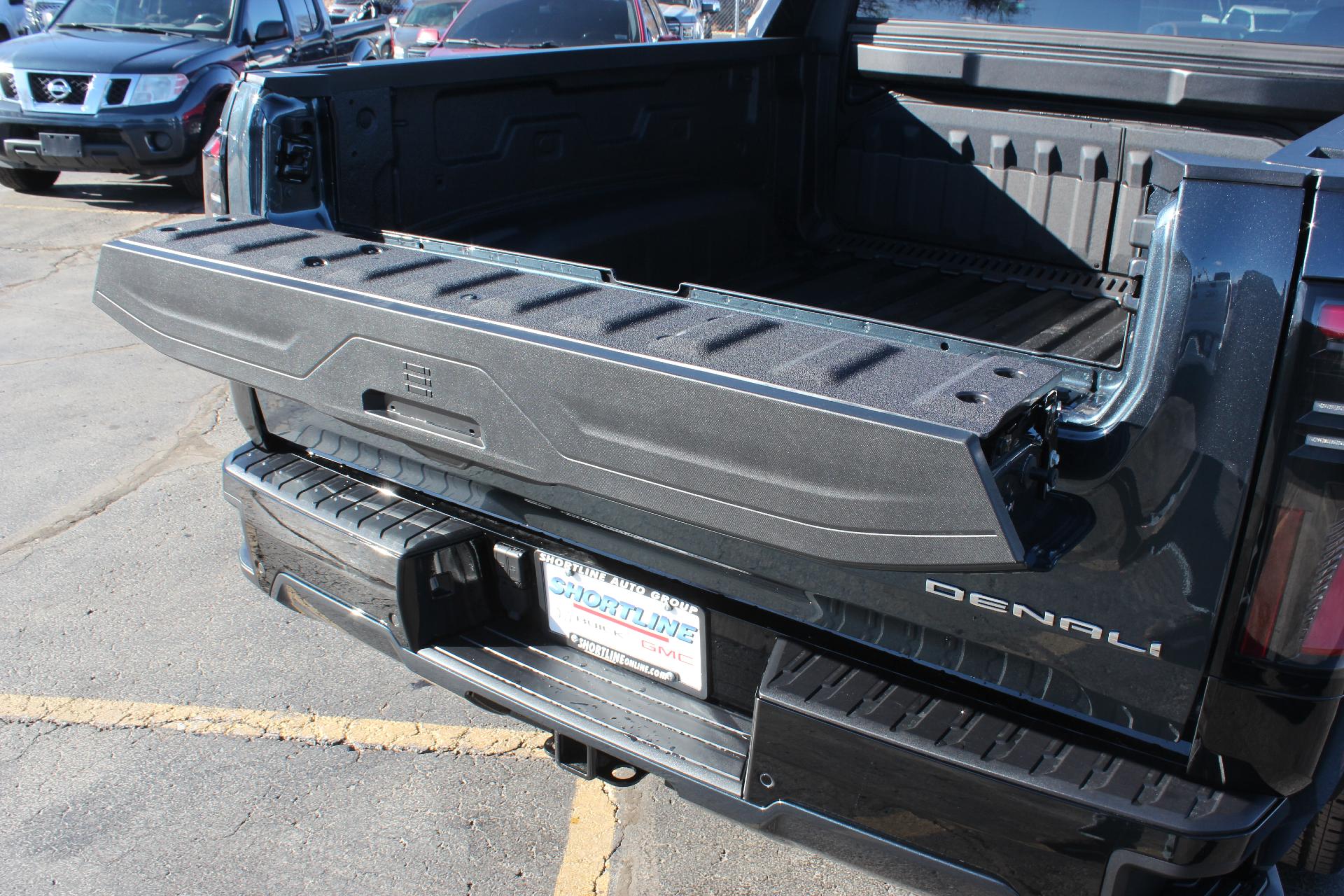 2025 GMC Sierra EV Vehicle Photo in AURORA, CO 80012-4011