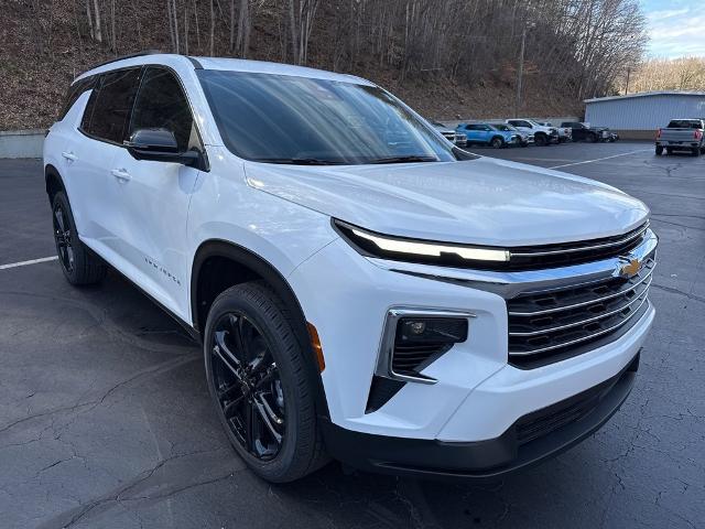 2025 Chevrolet Traverse Vehicle Photo in MARION, NC 28752-6372