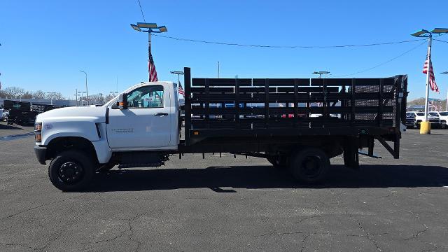 2024 Chevrolet Silverado Chassis Cab Vehicle Photo in INDEPENDENCE, MO 64055-1314