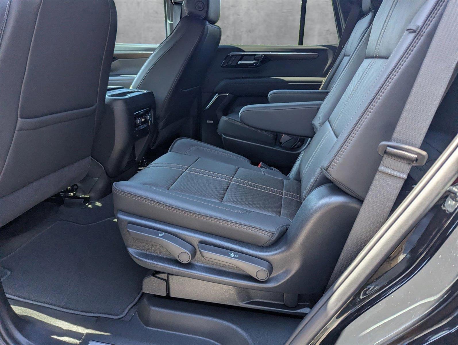 2025 Chevrolet Tahoe Vehicle Photo in GREENACRES, FL 33463-3207