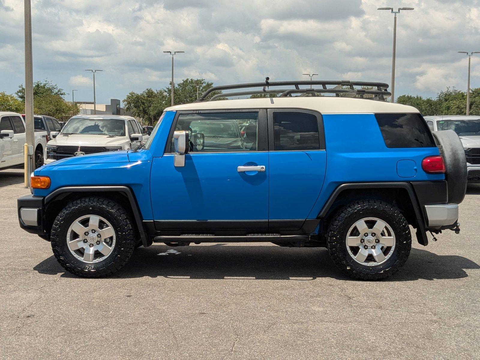 2007 Toyota FJ Cruiser Vehicle Photo in St. Petersburg, FL 33713
