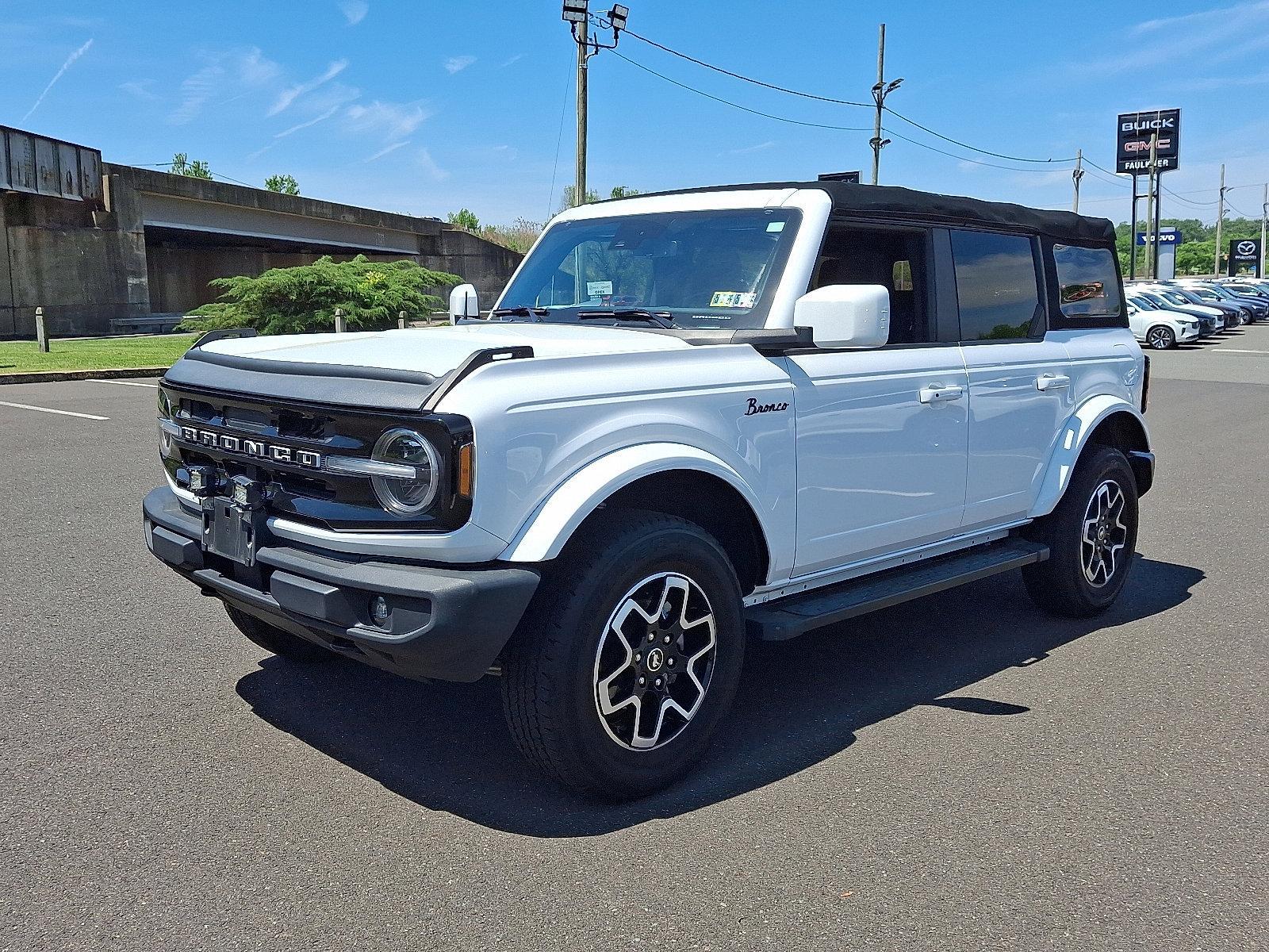 2022 Ford Bronco Vehicle Photo in Trevose, PA 19053