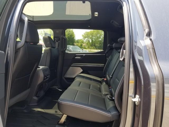 2025 GMC Sierra EV Vehicle Photo in ELYRIA, OH 44035-6349
