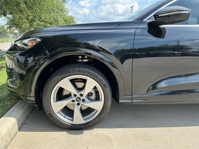 2025 Audi Q5 Vehicle Photo in HOUSTON, TX 77090