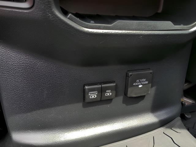 2022 Toyota Tundra 4WD Vehicle Photo in Green Bay, WI 54304
