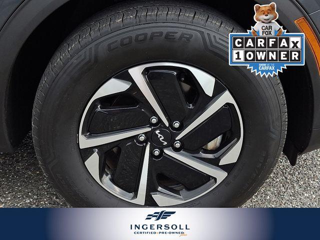 2023 Kia Sportage Hybrid Vehicle Photo in WATERTOWN, CT 06795-3318