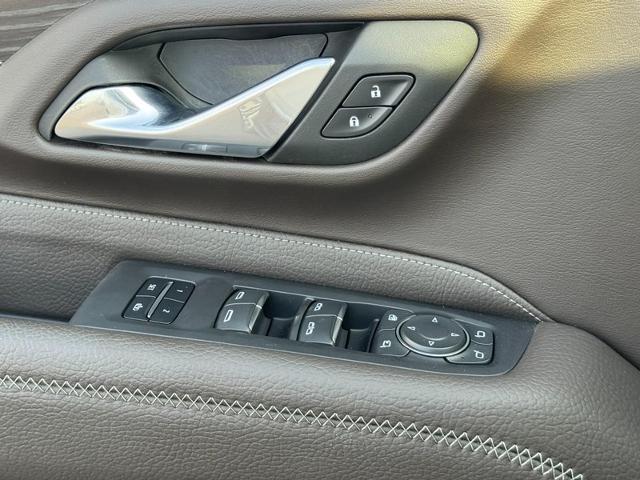 2023 GMC Yukon XL Vehicle Photo in COLUMBIA, MO 65203-3903