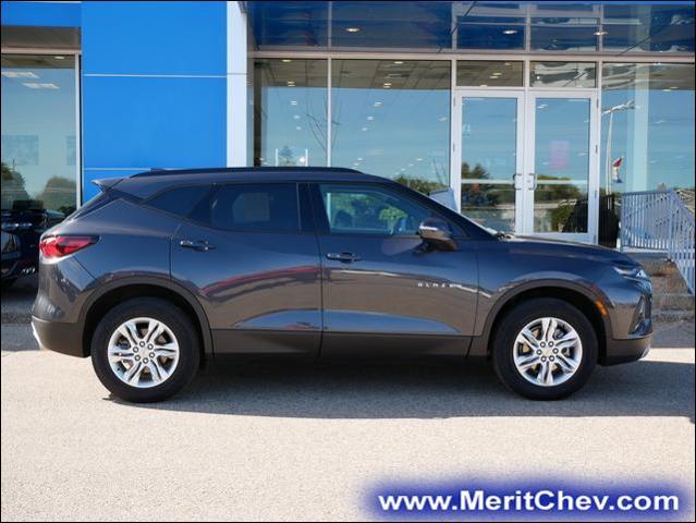 Used 2022 Chevrolet Blazer 2LT with VIN 3GNKBHR47NS220136 for sale in Maplewood, MN