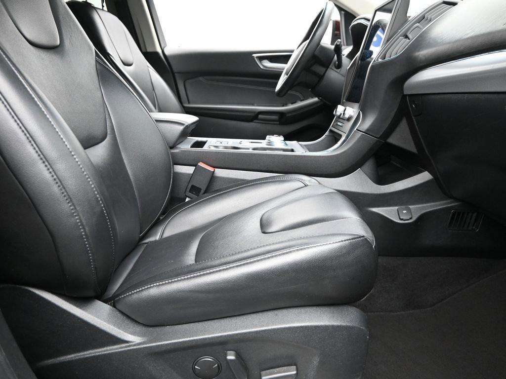 2021 Ford Edge Vehicle Photo in Marion, IA 52302