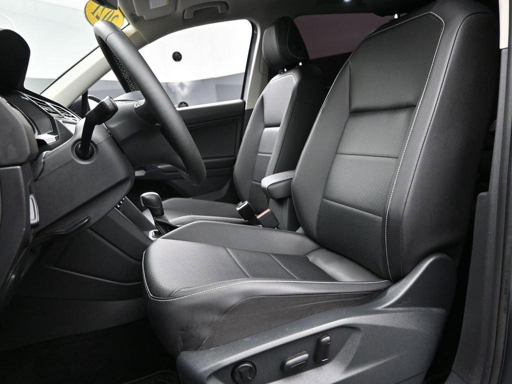2021 Volkswagen Tiguan Vehicle Photo in Marion, IA 52302