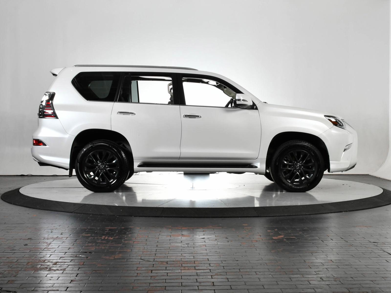 2023 Lexus GX 460 Vehicle Photo in DALLAS, TX 75235