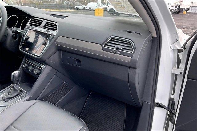 2021 Volkswagen TIGUAN Vehicle Photo in INDEPENDENCE, MO 64055-1314