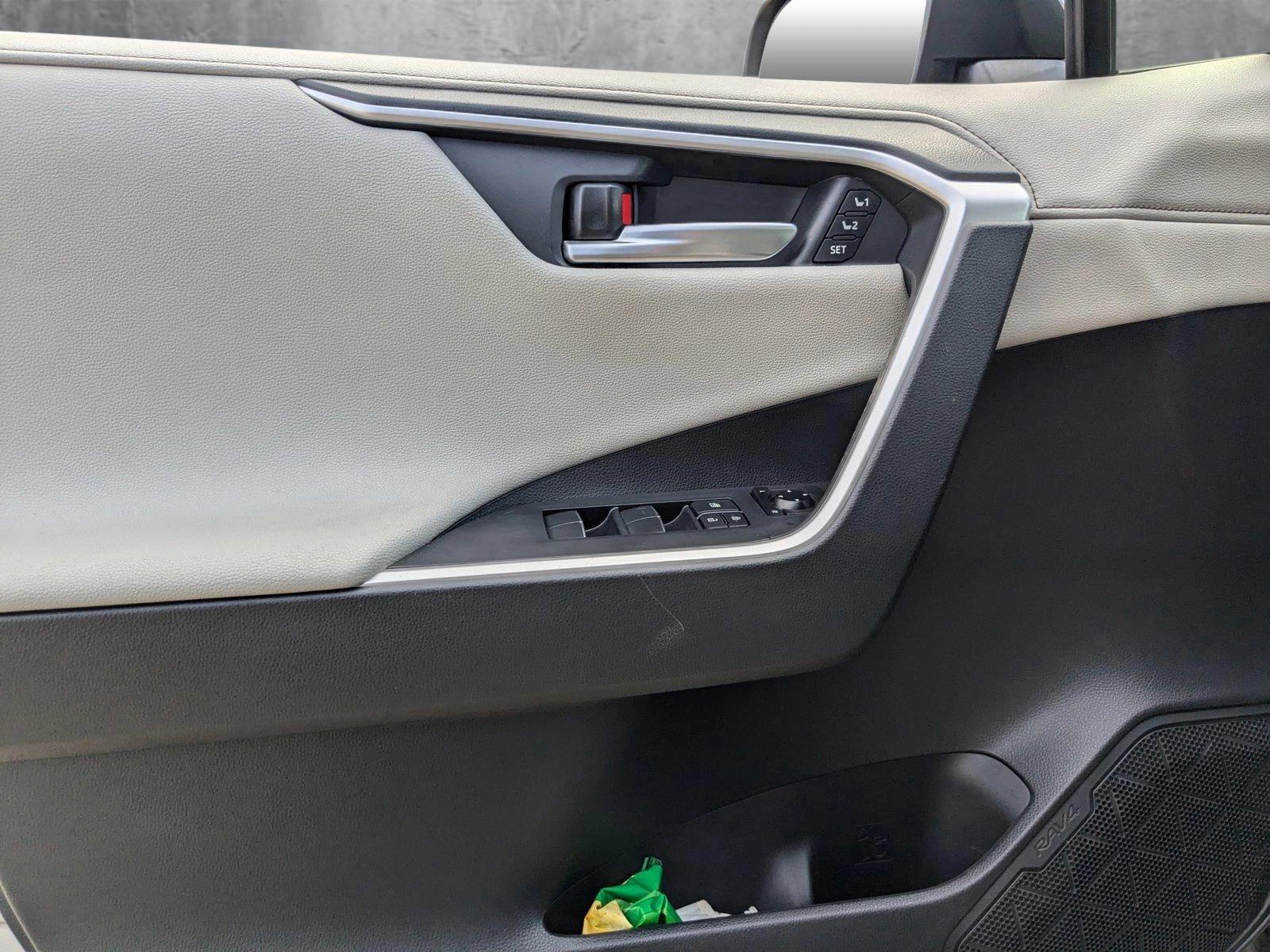 2019 Toyota RAV4 Vehicle Photo in Winter Park, FL 32792