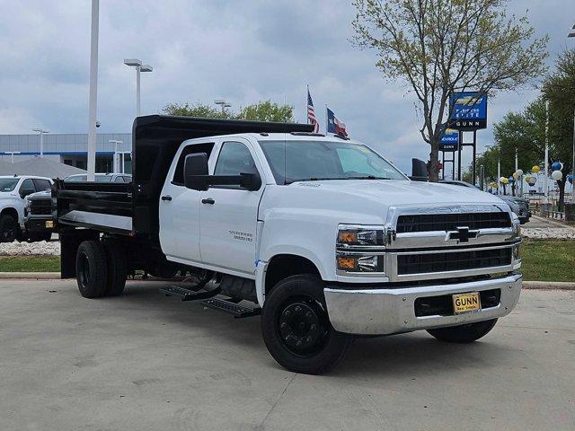 2023 Chevrolet Silverado Chassis Cab Vehicle Photo in SELMA, TX 78154-1460