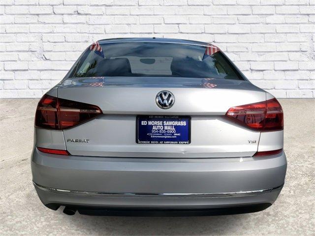 2018 Volkswagen Passat Vehicle Photo in SUNRISE, FL 33323-3202