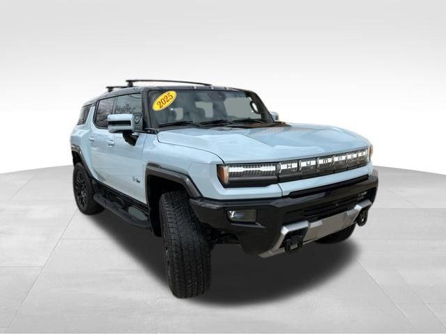 2025 GMC HUMMER EV SUV Vehicle Photo in MEDINA, OH 44256-9631