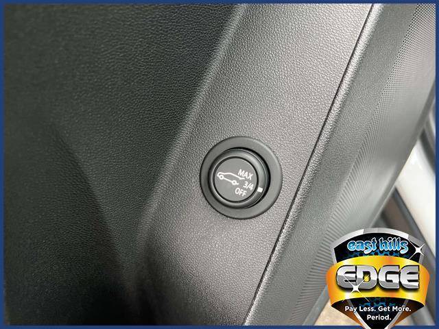 2021 Chevrolet Equinox Vehicle Photo in Roslyn, NY 11576