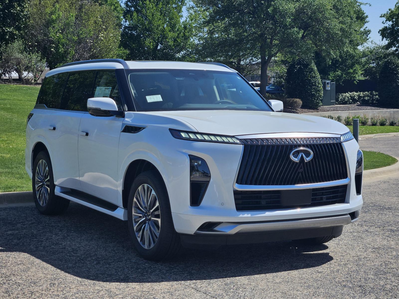 2025 INFINITI QX80 Vehicle Photo in Fort Worth, TX 76132