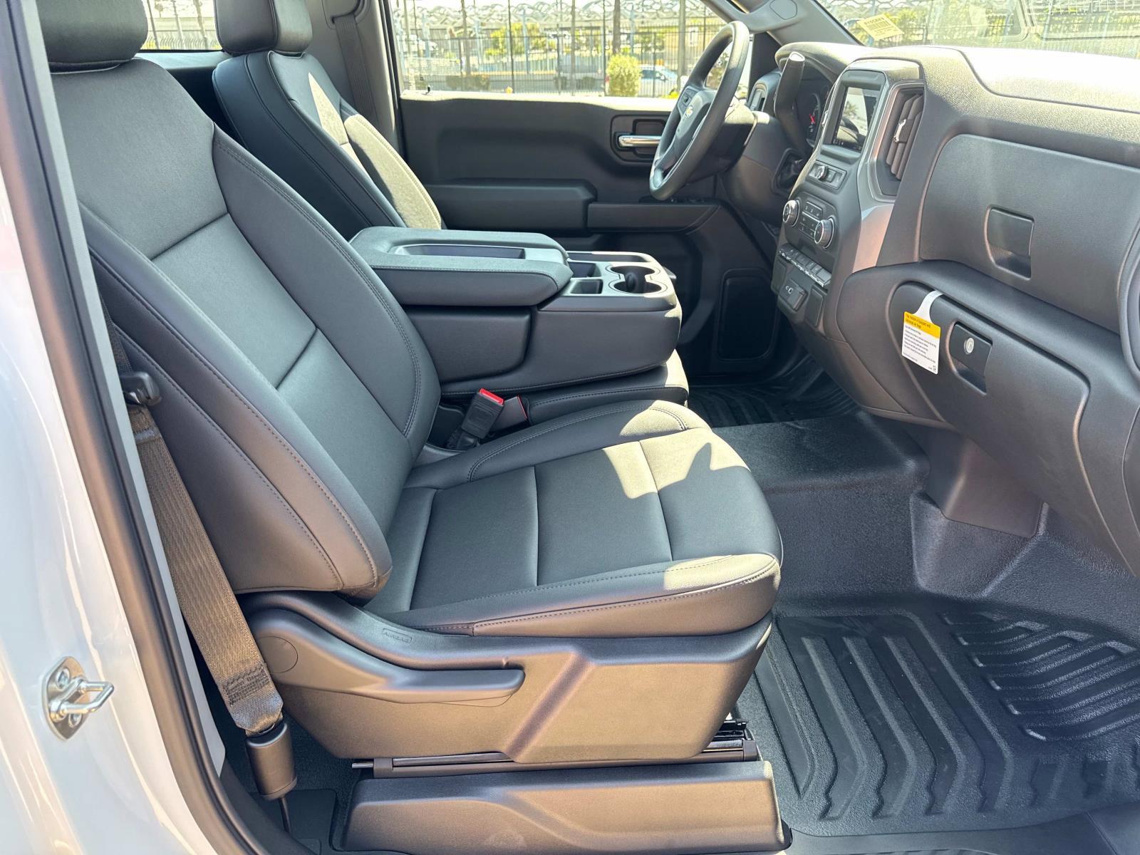 2025 Chevrolet Silverado 1500 Vehicle Photo in LOS ANGELES, CA 90007-3794