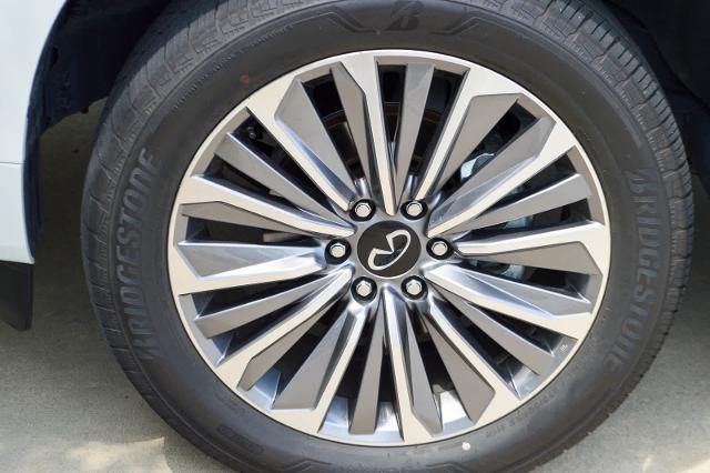 2025 INFINITI QX80 Vehicle Photo in Houston, TX 77090