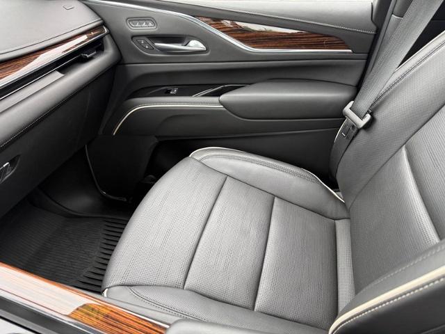 2021 Cadillac Escalade Vehicle Photo in COLUMBIA, MO 65203-3903