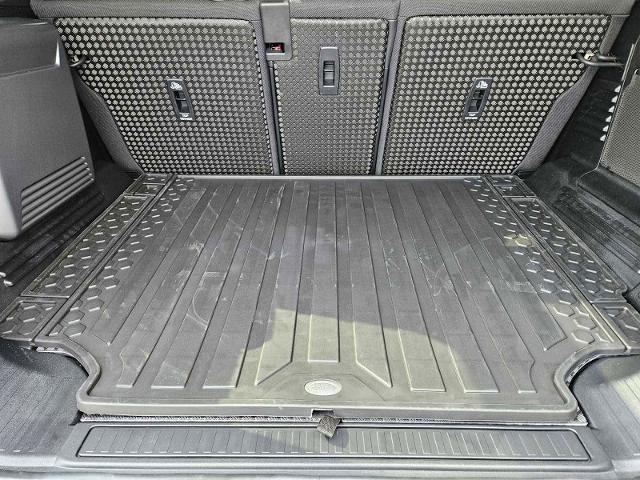 2025 Defender Vehicle Photo in AUSTIN, TX 78717